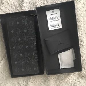 MCM Visetos Original Large Zip Around Wallet-BLK